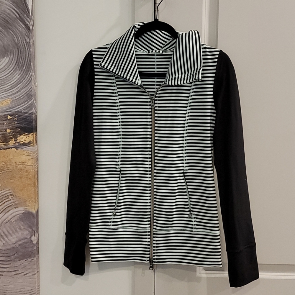 Lululemon Mint Green/Black Jacket - NEVER WORN